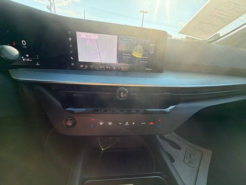 Used 2025 Nissan Murano SL AWD/4WD image 22