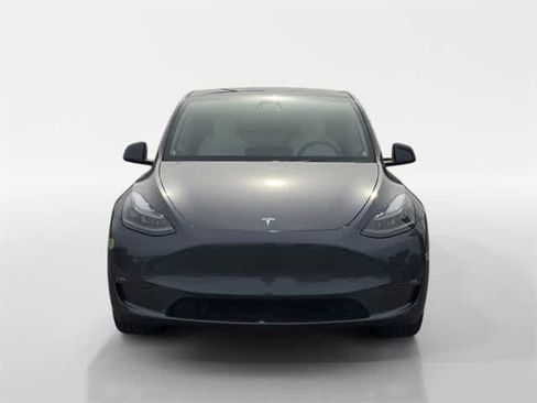Used 2023 Tesla Model Y Long Range image 15