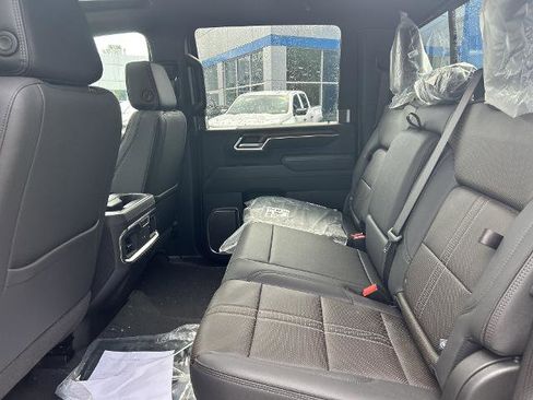 New 2026 Chevrolet Silverado 2500 High Country w/ High Country Premium Package AWD/4WD image 9