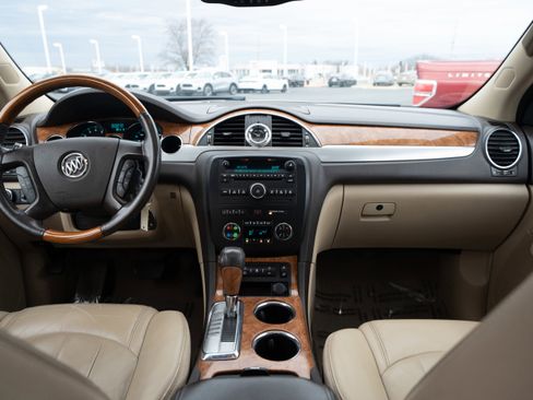 Used 2010 Buick Enclave CXL image 19