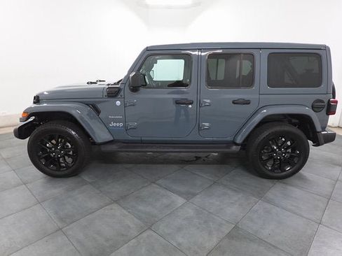 Used 2024 Jeep Wrangler Unlimited Sahara w/ Technology Group image 2