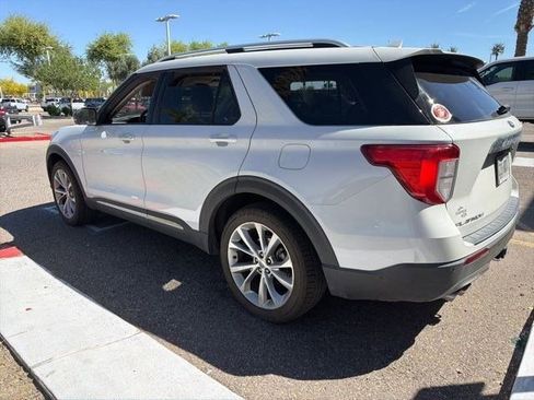 Used 2021 Ford Explorer Platinum w/ Equipment Group 601A image 3