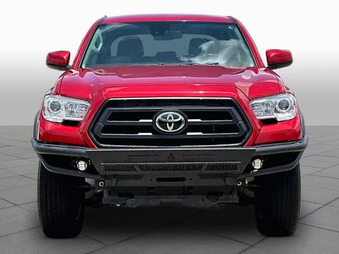 Used 2020 Toyota Tacoma SR5 AWD/4WD image 4