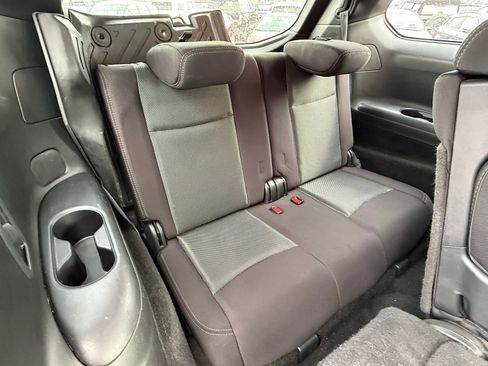 Used 2019 Nissan Pathfinder S image 14