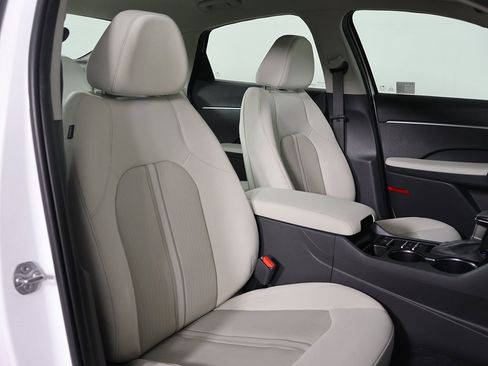 Certified 2025 Hyundai Sonata SE image 26