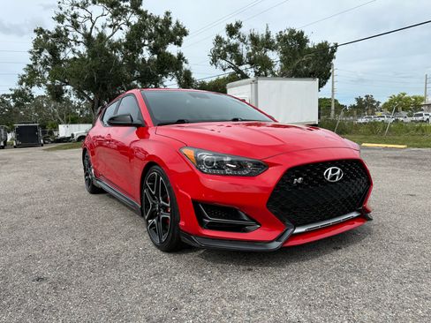 Used 2022 Hyundai Veloster N image 11