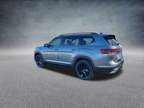 New 2025 Volkswagen Atlas SE image 15