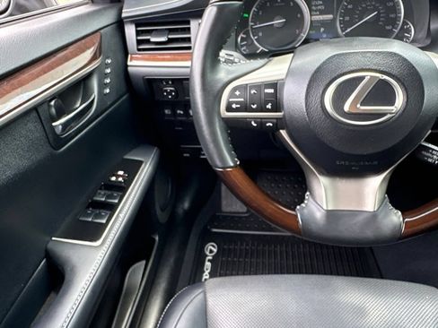 Used 2017 Lexus ES 350 w/ Navigation System Package FWD image 25