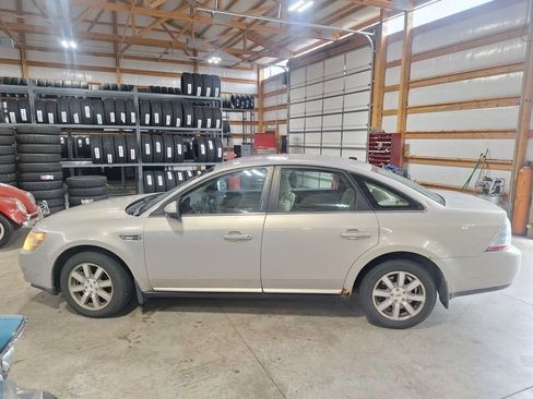 Used 2009 Ford Taurus SEL AWD/4WD image 2