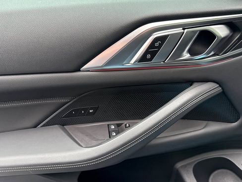 Used 2025 BMW 430i Coupe w/ Premium Package image 12