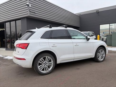 Used 2018 Audi Q5 Premium Plus w/ Premium Plus Package image 3