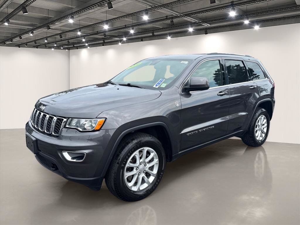 Used 2021 Jeep Grand Cherokee Laredo AWD/4WD image 3