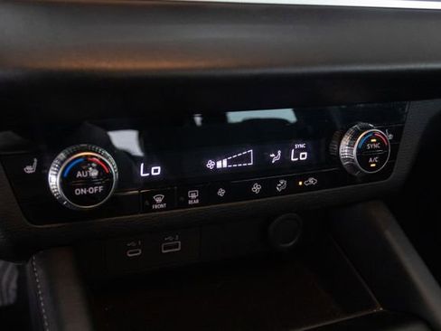 Used 2023 Mitsubishi Outlander SE image 20