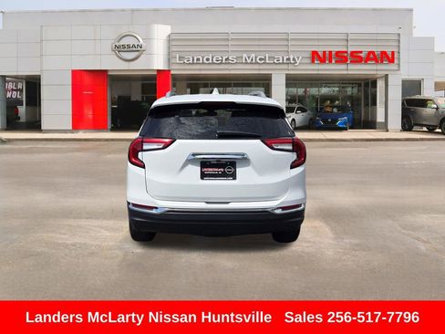 Used 2024 GMC Terrain SLT AWD/4WD image 5