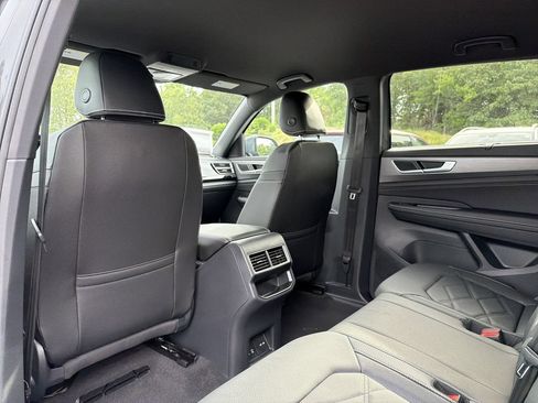 New 2026 Volkswagen Atlas Cross Sport SE FWD image 12