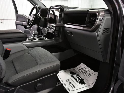 Used 2025 Ford F150 Lightning XLT image 34