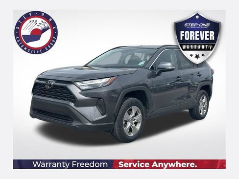 Used 2025 Toyota RAV4 XLE AWD/4WD image 1