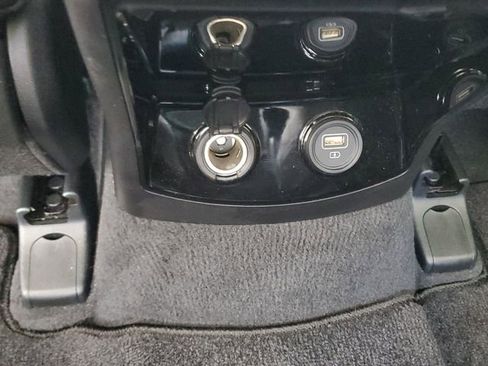 Certified 2022 Kia Sorento SX image 11