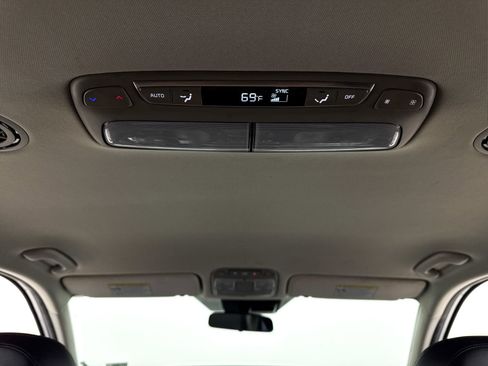Used 2022 Kia Telluride LX FWD image 31