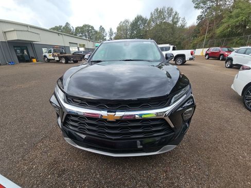 Used 2024 Chevrolet Blazer LT w/ Convenience Package image 2