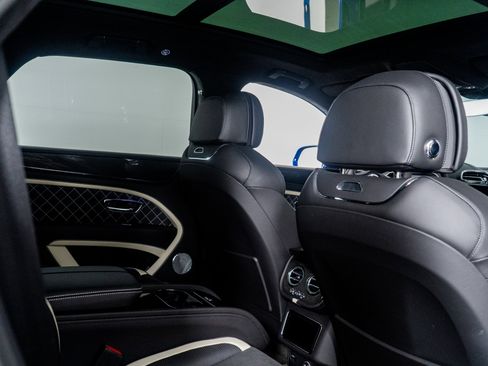 Used 2022 Bentley Bentayga Speed image 55