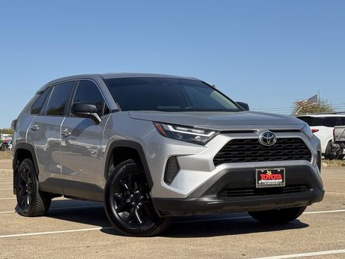 Used 2023 Toyota RAV4 LE image 2