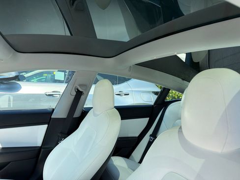 Used 2020 Tesla Model 3 Standard Range Plus RWD image 8