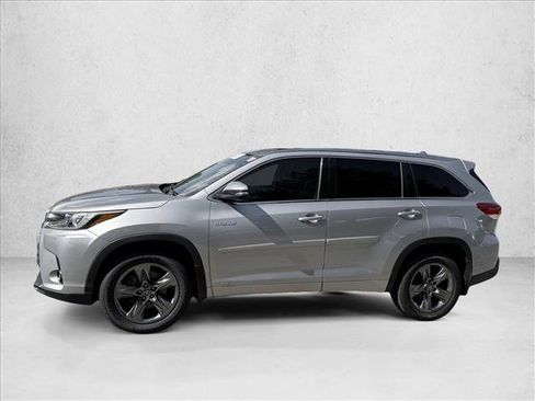 Certified 2018 Toyota Highlander Limited Platinum AWD/4WD image 4