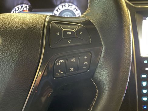 Used 2019 Ford Explorer Platinum image 14