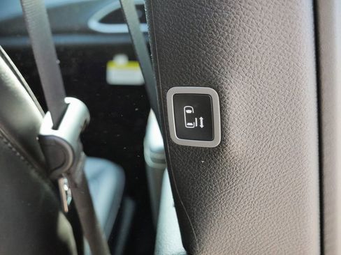 New 2026 Chrysler Pacifica Select image 21