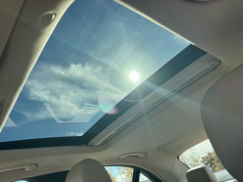 Used 2020 Mercedes-Benz C 300 4MATIC Sedan image 23