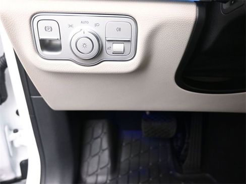 New 2026 Mercedes-Benz GLS 450 4MATIC image 16