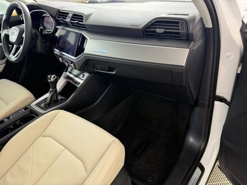 Used 2022 Audi Q3 2.0T Premium Plus w/ Premium Plus Package AWD/4WD image 23