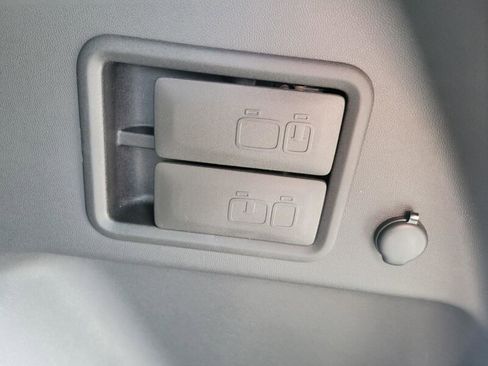 Used 2022 Chevrolet Equinox LT image 28