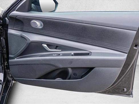 Certified 2025 Hyundai Elantra Blue image 29