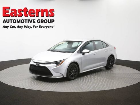 Used 2021 Toyota Corolla LE FWD image 54