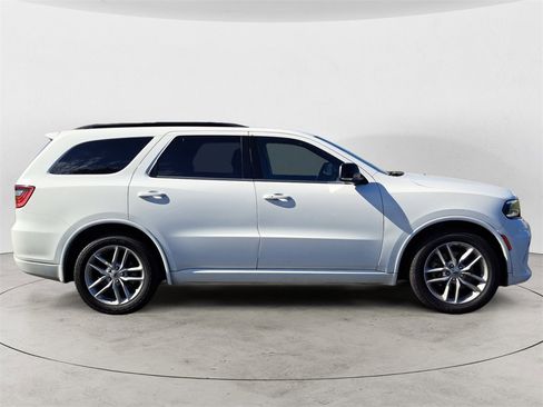 Used 2024 Dodge Durango GT image 2