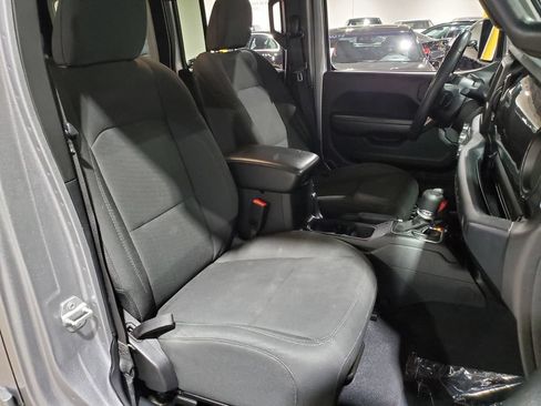 Used 2019 Jeep Wrangler Unlimited Sport AWD/4WD image 14