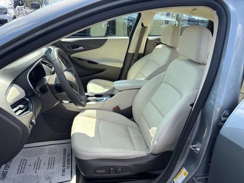 Used 2024 Chevrolet Malibu LT FWD image 14