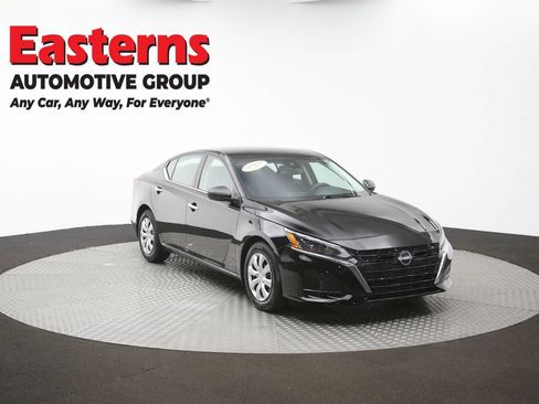 Used 2024 Nissan Altima 2.5 S FWD image 47