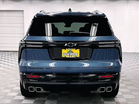 Used 2025 Chevrolet Traverse RS w/ LPO, Floor Liner Package AWD/4WD image 5