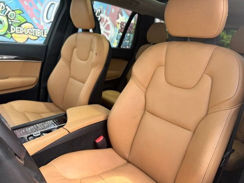 Used 2016 Volvo XC90 T6 Momentum AWD/4WD image 16