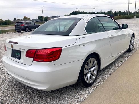 Used 2011 BMW 328i Convertible image 13