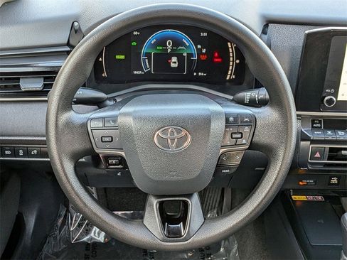 Used 2025 Toyota Camry LE image 20