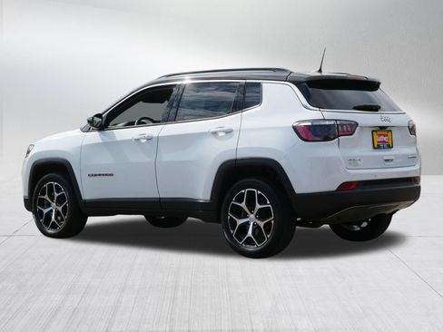 Used 2024 Jeep Compass Limited AWD/4WD image 5