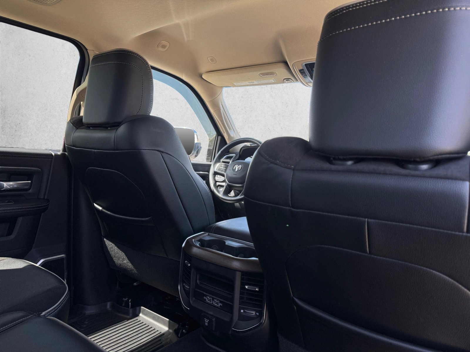 Used 2022 RAM 2500 Laramie RWD image 26