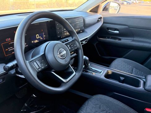 Used 2026 Nissan Kicks SV FWD image 18