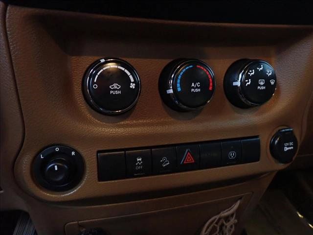Used 2013 Jeep Wrangler Unlimited Sahara w/ Connectivity Group AWD/4WD image 17