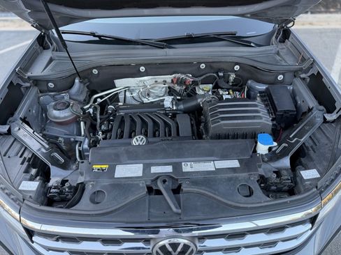 Used 2020 Volkswagen Atlas Cross Sport SE image 6