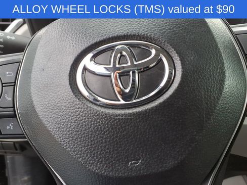 Used 2025 Toyota Corolla Cross LE w/ Moonroof Package image 11